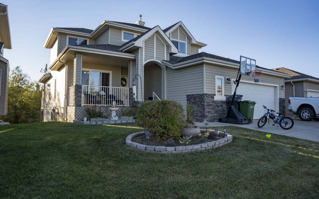 124 Cove Rise Chestermere AB.  Open House $654,000