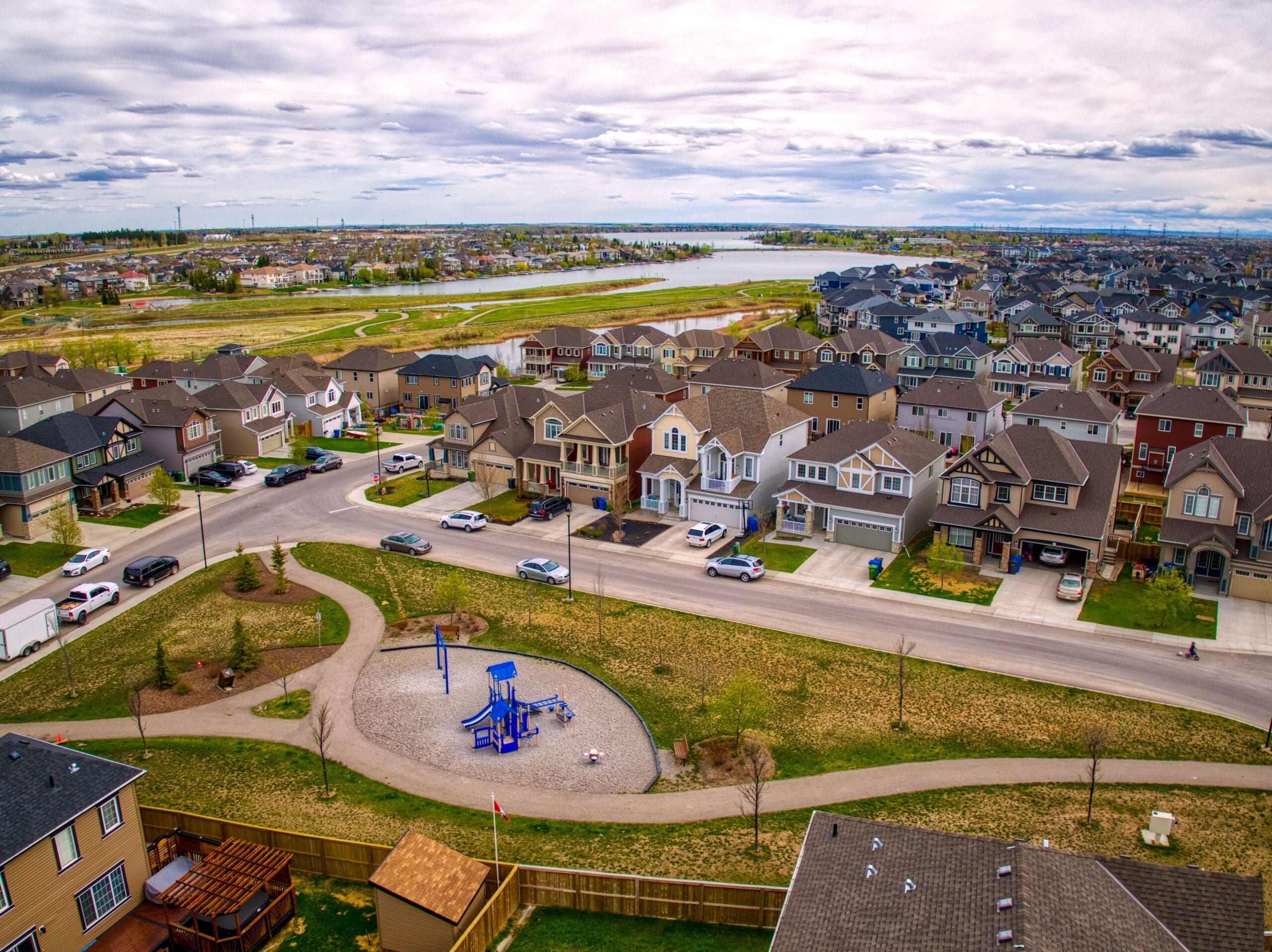 Chestermere homes $500,000 to $600,000